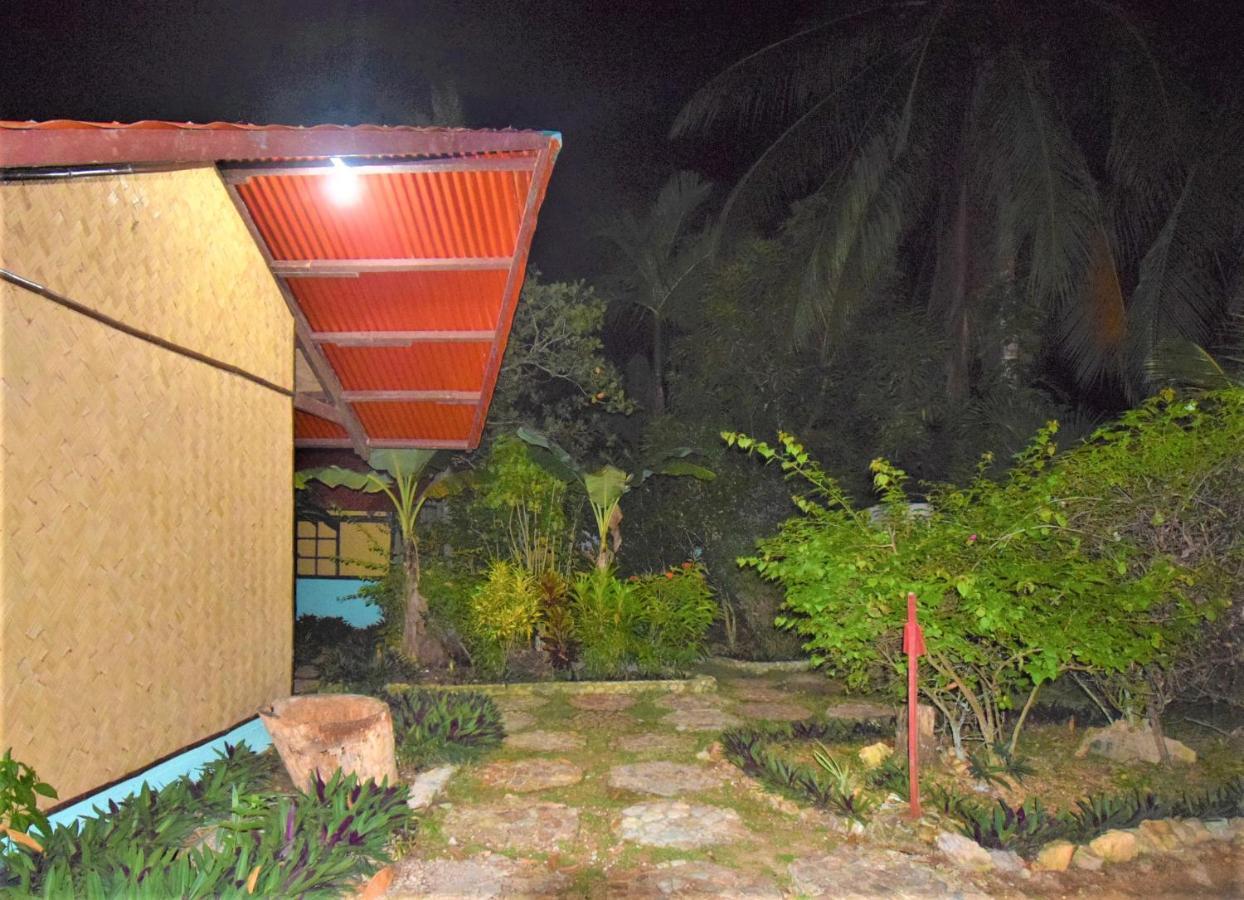 Concepcion Divers Lodge บูซวงกา ภายนอก รูปภาพ